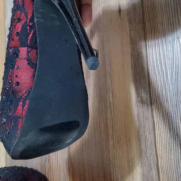 Platform Heels with rhinestone accents - Picture 6 of 7